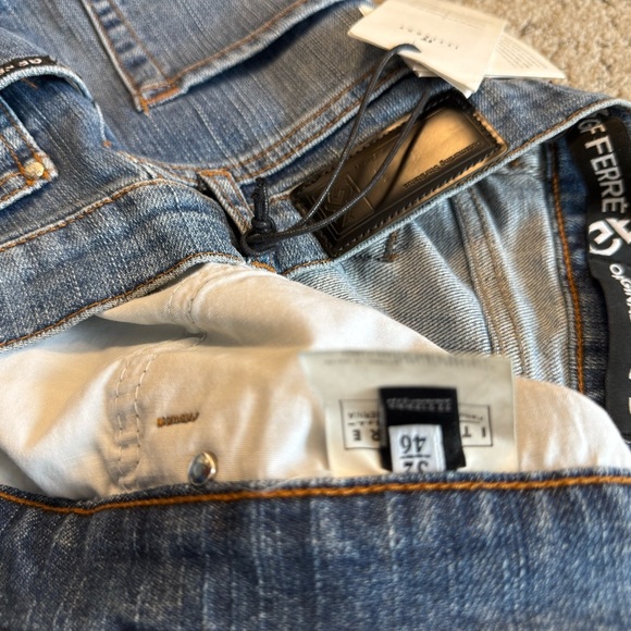 Gf Ferre NWT size 32 ankle wide leg slit Stylish Jeans - Picture 8 of 12